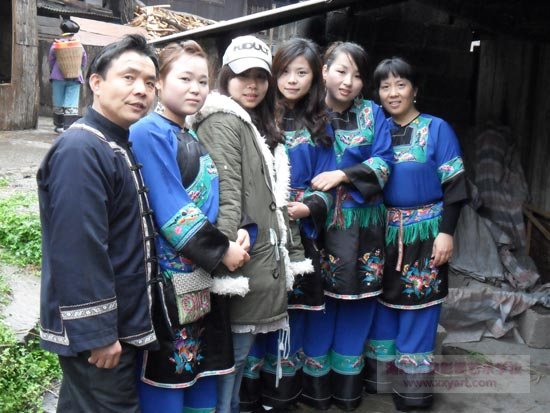 我校学员为《赶尸》《蛊毒》剧组做化妆造型