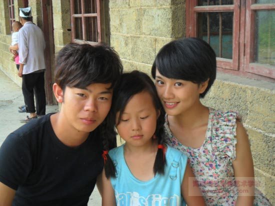 “明星”倾情鼎力震撼人心的大爱情怀和青春力量