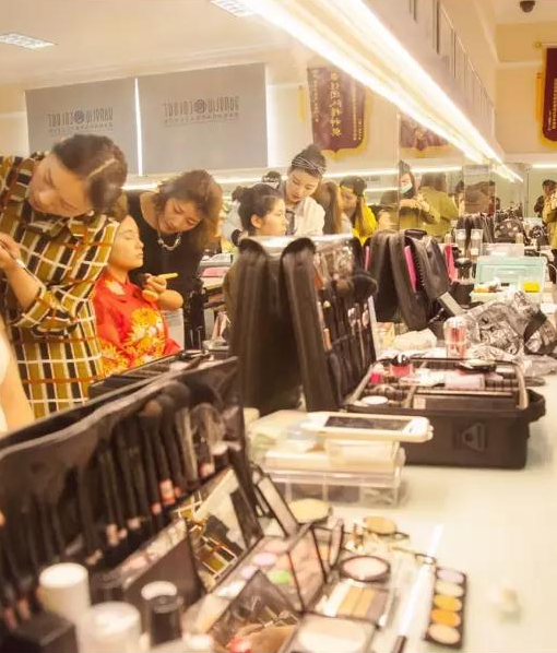 长沙化妆学校杨柳美学带来日韩化妆市场行情！