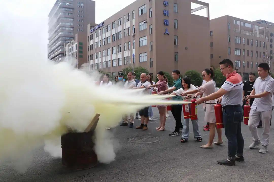 海憑長沙高新區園舉行消防安全知識培訓及消防應急演練