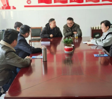 相互学习共成长，交流经验同发展-----记经开区文综组老师来我校交流指导