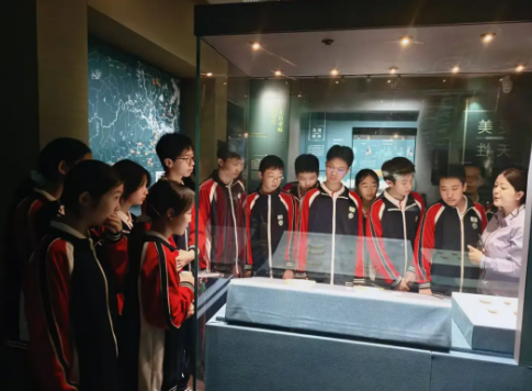 历史与科技共探——益阳万源学校