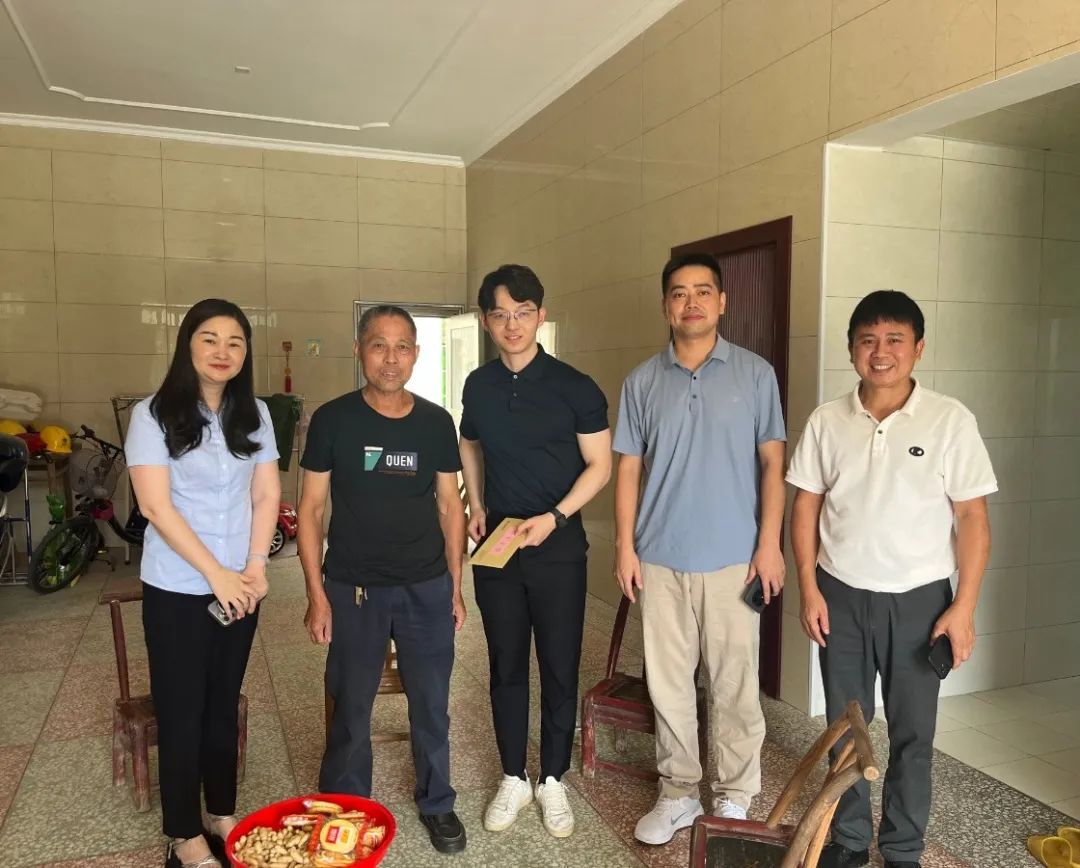 情系退役军人，恒丰小贷公司“八一”慰问暖人心