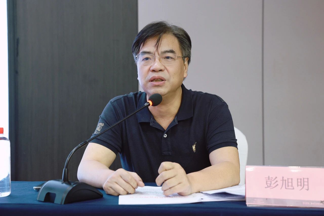 湖南省醫(yī)療器械生產(chǎn)企業(yè)法定代表人培訓(xùn)班舉辦 彭旭明主題演講：二次創(chuàng)業(yè)促進(jìn)產(chǎn)業(yè)發(fā)展