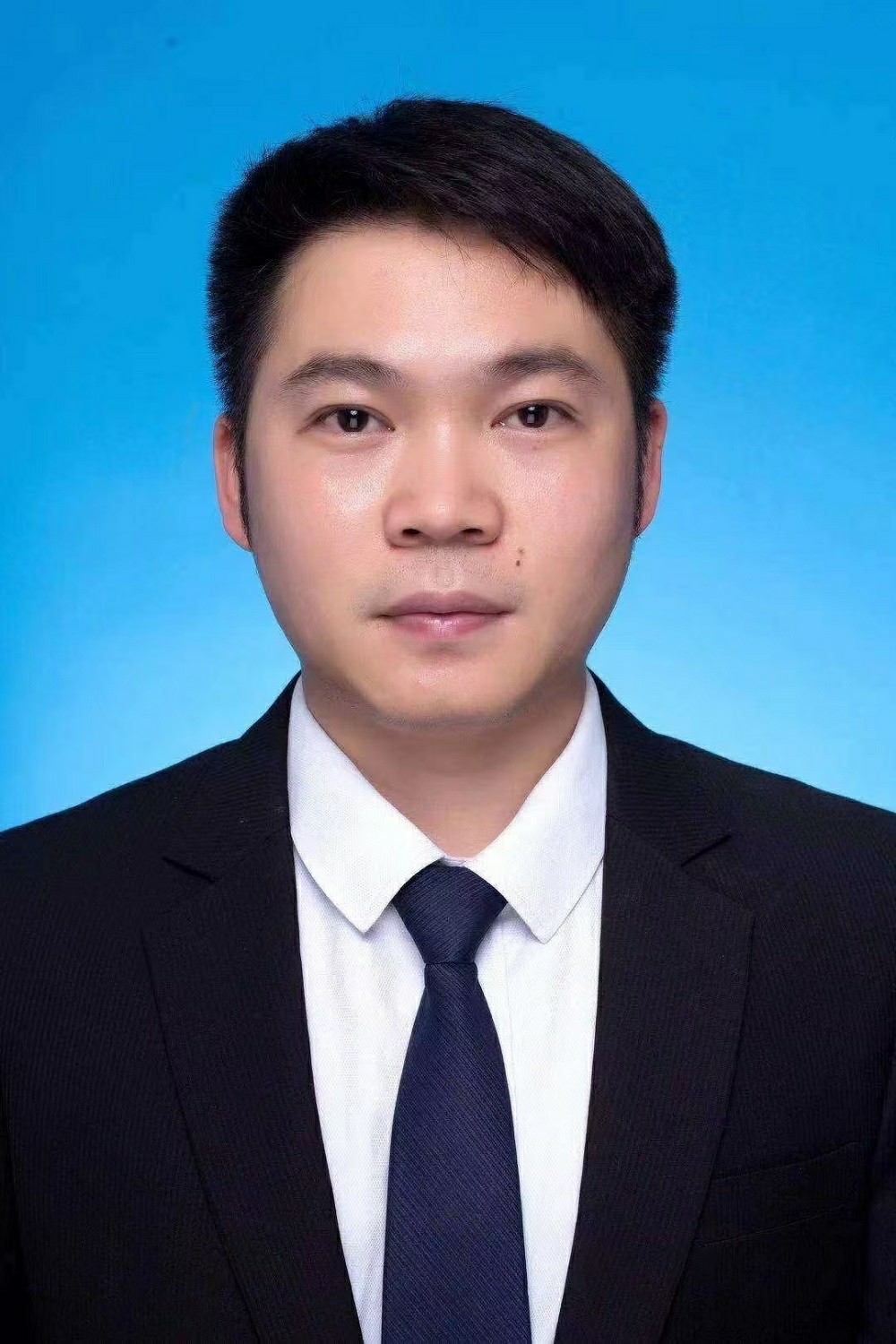 李洪鹏