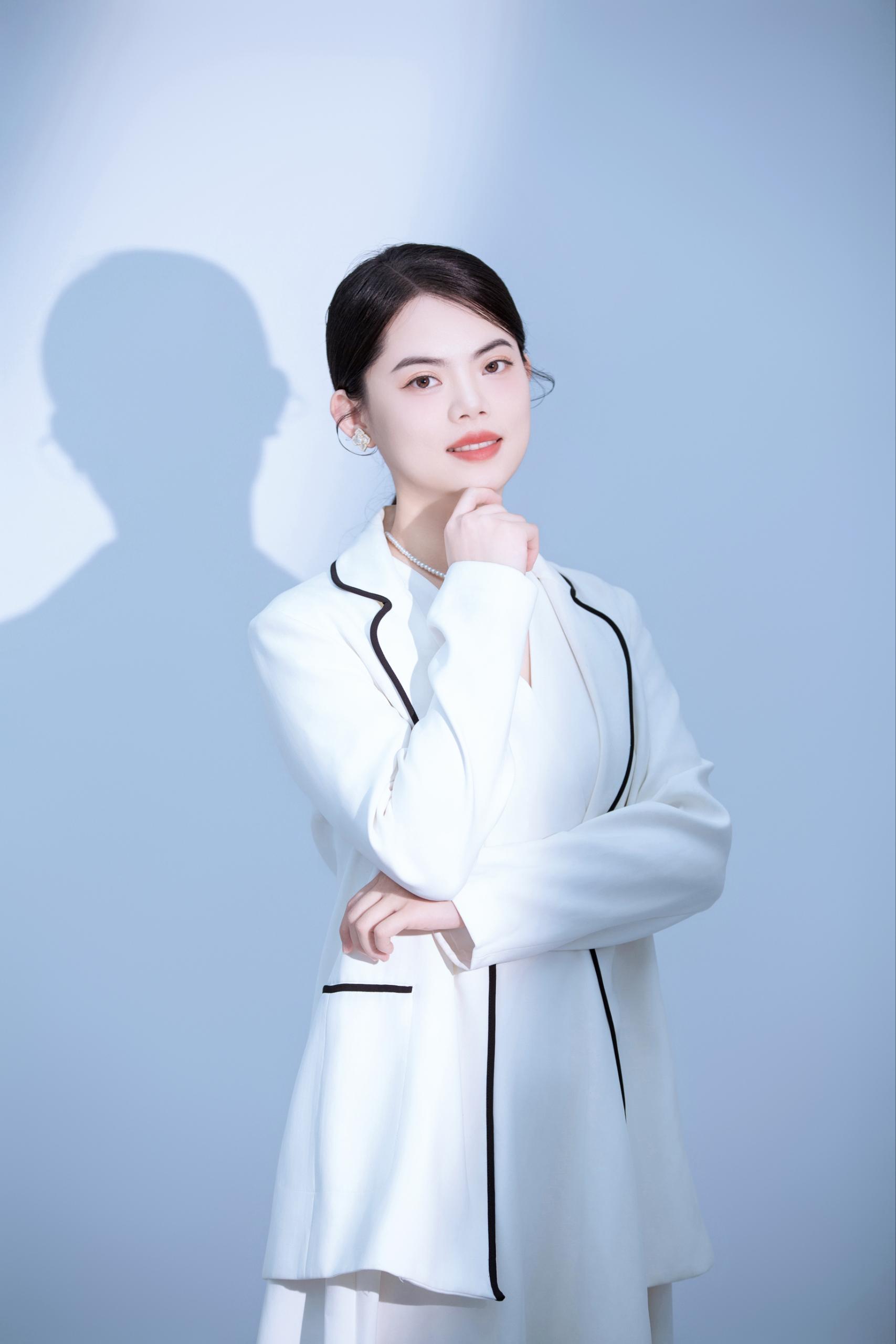 侯佩环