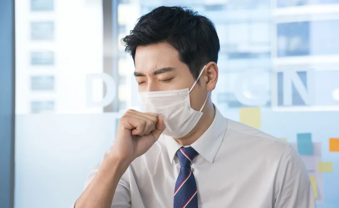 28岁得了肺癌！自述：无知惹的祸，身体出现2个异常却没尽早检查！