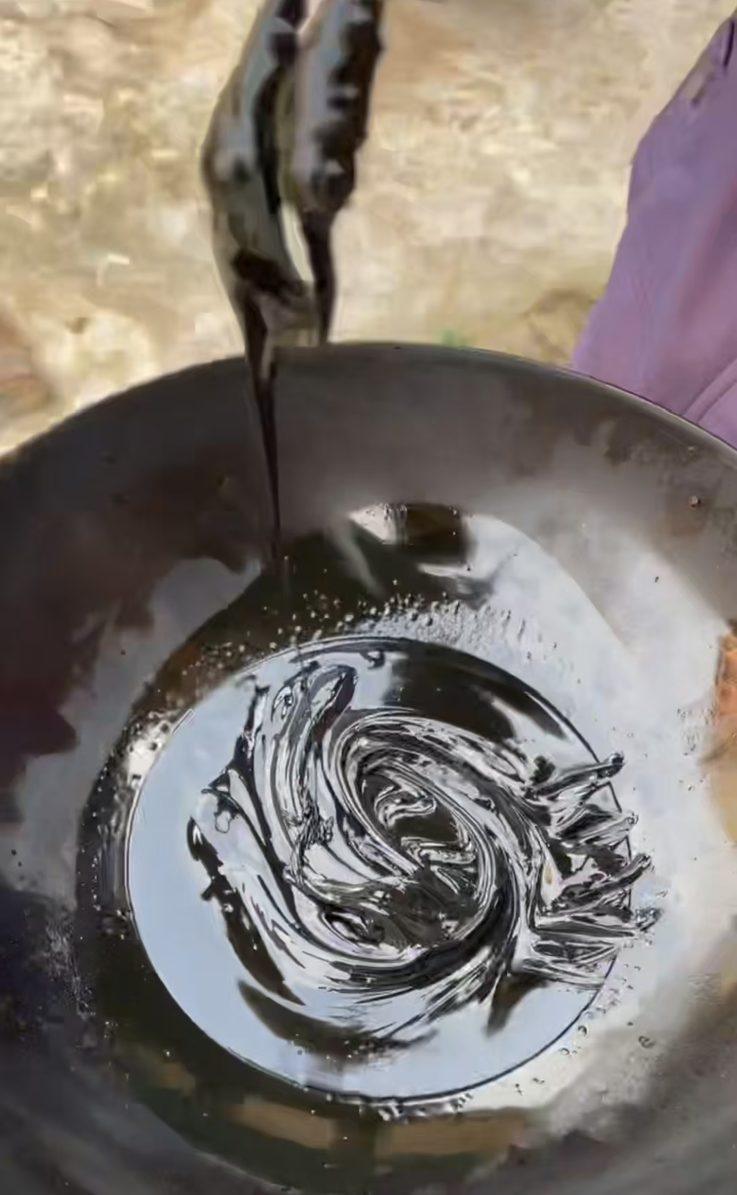 震惊！你家的植物油炸一次竟变成了“机油”？这毒性比你想象的更大！