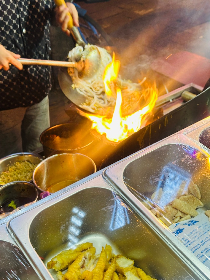 中医狠论：干净卫生的预制菜vs现炒现做的小脏摊哪个更健康?