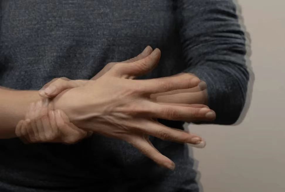 @按摩师 @程序员 @家庭主妇：每天干活手废了？祖传放松法了解一下！！